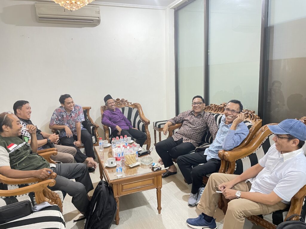 Silahturahmi lembaga NU CARE - LAZIS NU DIY ke Bapak Wakil Walikota Yogyakarta, memaparkan agenda lembaga ke depan, sekaligus meminta pandangan kebijakan pemerintahan 1 IMG 4665 zakat, infak, sedekah