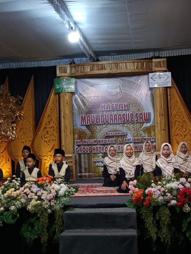 TPA Padepokan Badut Salim Salaman Gelar Peringatan Maulid Nabi Muhammad SAW, LAZISNU PWNU DIY Salurkan Paket Sembako untuk Anak Yatim 15 WhatsApp Image 2025 09 19 at 12.34.50 zakat, infak, sedekah