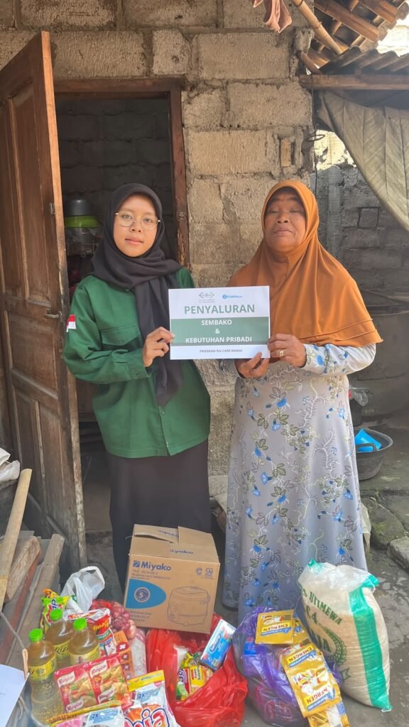 LAZISNU DIY Salurkan Paket Sembako dan Rice Cooker untuk Ibu Sulasmi 1 767809b5 61a4 4e02 9a04 e11db920b4dc zakat, infak, sedekah